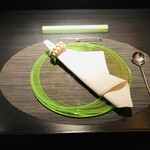 エクアトゥール - テーブルセッティング