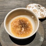 エクアトゥール - リドヴォ　フカヒレの餡かけ