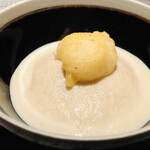 エクアトゥール - 牛蒡のスープ仕立て　穴子のフリット