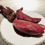 エクアトゥール - ラカン産ピジョンラミエ　赤ワインのソース