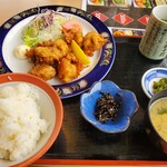 ニューたから - から揚げ定食750円(税込です)