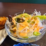 Sousaku Shunsai Nekusuto - セットのサラダです。