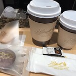 リンツ ショコラ ブティック＆カフェ ビナガーデンズ - 