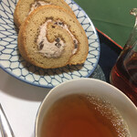 茶店　湊屋 - ロールケーキと紅茶