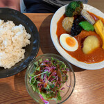 カレー食堂 コロポ  - 旦那さんのとりやさい トマトスープ