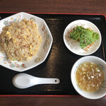 美蘭 - チャーハン定食(580円)
