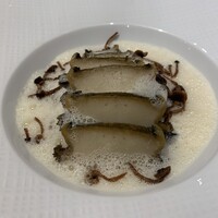 オーグードゥジュール メルヴェイユ 博多 - 軽く蒸した唐津の鮑 酢に漬けた15種類のきのこ
