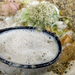 麺道舎 ぜくう - 一撃煮干～表面のスープ～