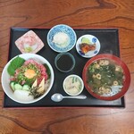 魚屋の寿司　東信 - 日替わり定食(マグロユッケ丼)