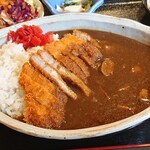 あさひや食堂 - デカ盛りカツカレー(1,150円)