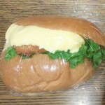 ディオ - エビカツ＆たまごバーガー(税抜)93円 ※角度を変えて　(2020.09.27)