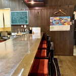 一富士 - 落ち着いた感じのカウンター席。