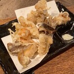 柳家 - 天然茸の天ぷら～ニンギョウ茸、黒アワビ茸、紅ヒラタケ、たもぎ茸、舞茸、松茸、和製のポルチーニ茸他