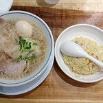 らーめん 鱗 難波店 - 