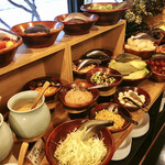 あわら温泉 ホテル八木 - ブッフェ台（窓側）