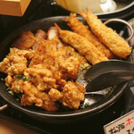 あわら温泉 ホテル八木 - 松坂ポークロースカツ、海老フライ、うま味田舎鶏から揚げ@海老がとても大きい