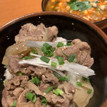 安楽亭 - 牛丼500円