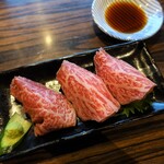 Yakiniku Miya - レアステーキにぎり　￥950