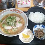 せせらぎ食堂 - 