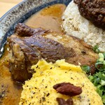 吉田カレー  - 豚