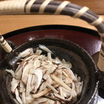 日本料理 太月 - フルコース１６５００円。松茸と鱧の土瓶蒸し。蓋の中にビックリしました！ 豊潤な香りは、表面積を大きくすることで、得られているとのこと。存分にお出汁を堪能しました（╹◡╹）（╹◡╹）