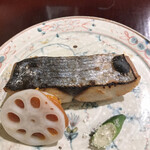 日本料理 太月 - フルコース１６５００円。サワラの塩焼き。変わった種類のサワラだそうです。脂のり、身の質ともに、特別感はありませんが、美味しくいただきました(^｡^)