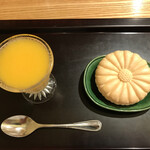 日本料理 太月 - フルコース１６５００円。マンゴープリン、はちみつアイス最中。別腹です（笑）。しっかり美味しいデザートです（╹◡╹）