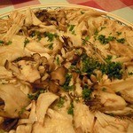 トラットリア・オゼール - キノコたっぷりピザ