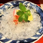 銀座 しのはら - お造り：淡路の鯛、車海老、浜防風