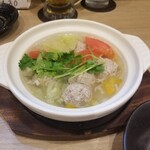 羊香華龍 - 酸湯丸子(肉団子発酵出汁)　680円