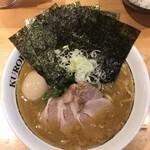 横浜家系ラーメン 黒帯 - 