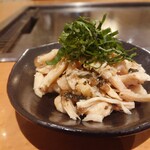 Okonomiyaki Izakaya Mikaduki - とり肉の梅和え