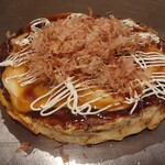 Okonomiyaki Izakaya Mikaduki - フワフワチーズお好み焼き ミックス玉