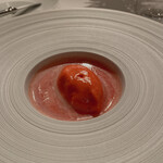 レストランひらまつ 広尾 - イタリア産赤ピーマンのムース、フレッシュトマトのソース
