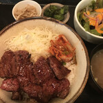 美味しいお肉の店 やまの - 