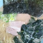 ラーメンショップ - チャーシューも旨し