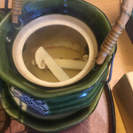 豊橋 甲羅本店 - 松茸の土瓶蒸し。他の具材が無いので香りを逆に楽しめます。