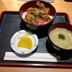 庄や - 【2020.9.29(火)】日替わりワンコイン丼(豚バラ焼肉丼)500円