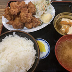 ポンポ子 - 鳥唐揚げ定食 ¥800