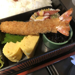 レストラン 牛石 - お弁当の海老フライとは別物