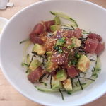 ポキ丼( ´艸｀)
          
          ハワイ生まれで、マグロとアボガド丼(@^▽^@)