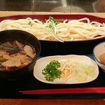 むさしのうどん桜 - なす肉汁うどん