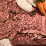 焼肉 鶯谷園 - これが1300円‼️