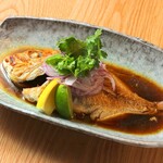 タイ風鮮魚の姿蒸し（時価）