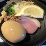 鴨出汁中華蕎麦 麺屋yoshiki - 細つけ麺(醤油)+味玉