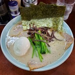 横浜ラーメン　壱鉄家 - 2020/9/29 今日は少し味玉がデコボコw