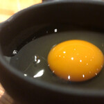 とり茶太郎 - ホロホロ卵は一玉250円前後はする高級品！やや小さ目ですが黄身が濃厚でTKGで頂くのが最高ですね！