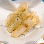 町田酒場 輝一 - おでんの天麩羅はハーフ１個分だと２３０円