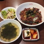西光園 - 焼肉丼（770円）