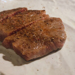 牛三郎 - 赤身ステーキ１００ｇ　２,７５０